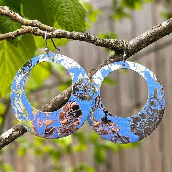 Silver Circle Blue Pattern Earrings - Picture 1 of 5